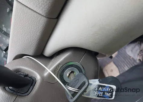 2003 Toyota Camry Le из США, поврежденный, VIN 4T1BE32K83U734999